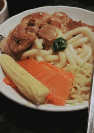 รูปของ อูด้งหน้าหมูหมักซอสมิโสะแบบบาร์บีคิวพราซ่า