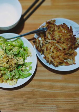 Hình của món Cơm nhà đơn giản.