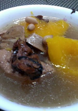 A picture of Papaya And Peanut In Pork And Dried Oyster Soup.