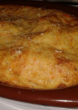 Una foto de Pastel de migas y zanahorias
