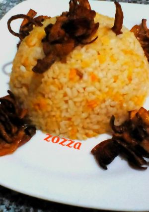 A picture of Koshari with Yellow Lentils.
