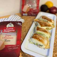 Quesadillas de pollo y aguacate extra cremosas-レシピのメイン写真