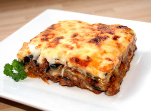 Húsos muszaka recept fotója