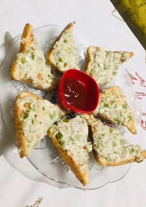 A picture of Mayo chilli toast.