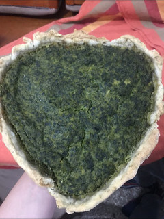 Una foto de Tarta de espinaca con masa casera 🎊