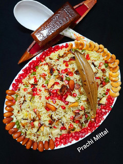कश्मीरी पुलाव (Kashmiri Pualo recipe in Hindi) रेसिपी मुख्य फोटो