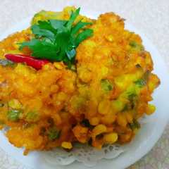 A picture of Bakwan jagung Empuk Renyah.