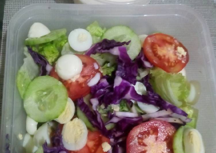 Langkah Mudah Menyiapkan Salad sayuran simple Top Enaknya