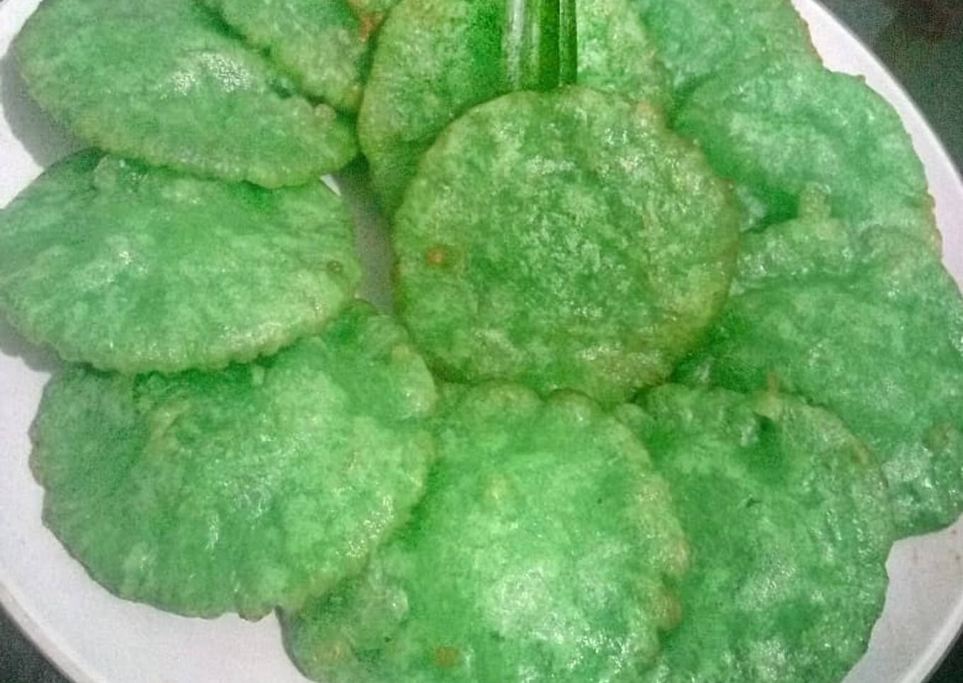Kue Kucur/Cucur Pandan