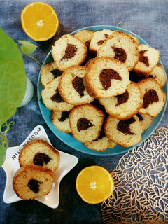 عکسی از دستور کیک دورنگ ساده خانگی