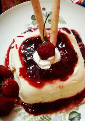 A picture of Syrawberry Frozen Yogurt.