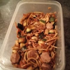 A picture of Stir-fried spaghetti.