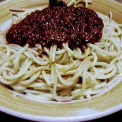 A picture of Stifried Garlic Spaghetti and Mayonnaise Stew.