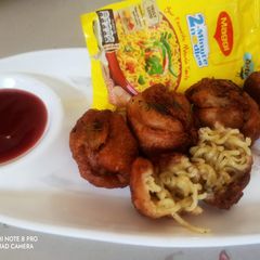 Maggi bread roll A picture of Maggi bread roll.