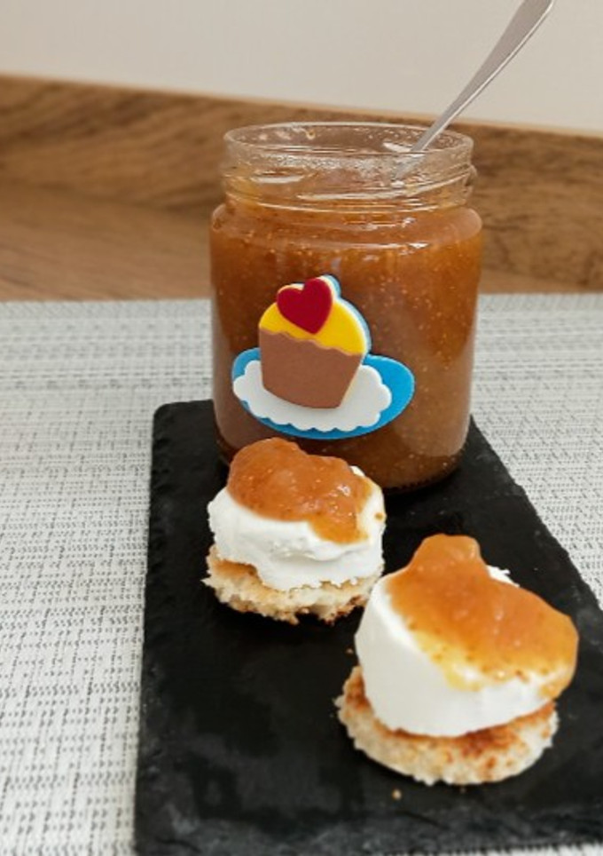 A picture of Fig Jam with Cane Sugar.