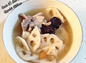 Hình của món Canh Củ Sen Hầm chuẩn vị người Hoa.