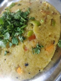 ઉપમા (Upma Recipe In Gujarati) રેસીપી મુખ્ય ફોટો