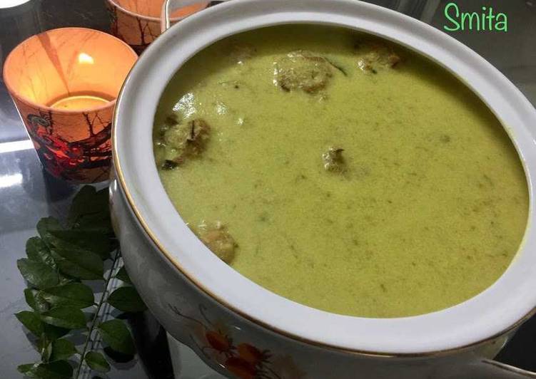 Steps to Make Perfect Fresh Green Chickpeas Kadhi with Moong Daal Pakodi