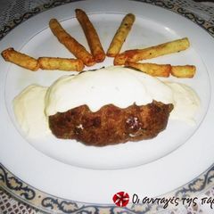 A picture of Feta cheese sauce.