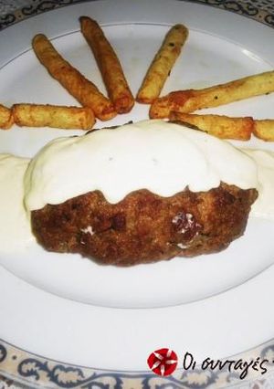 A picture of Feta cheese sauce.