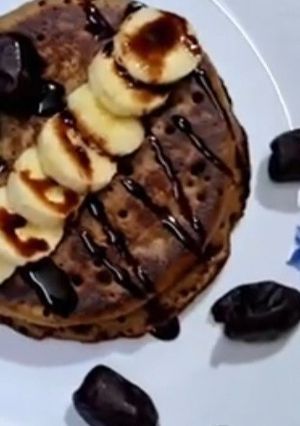 A picture of Dates Gingerbread Pancakes.