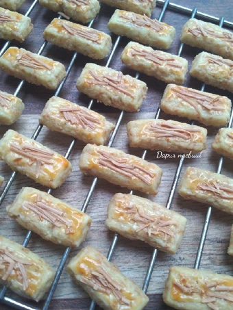 Langkah Gampang Membuat Resep Kastengel eggless yang Uenak Anti Ribet, Mantap Sekali