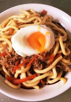 A picture of Yaki Udon with Gyudon Leftovers.