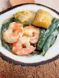 Camarones salteados con verduras