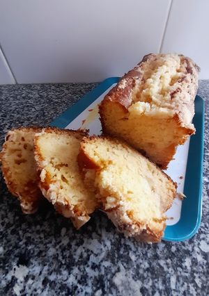 Una foto de Budín de manzana con crumble 🍏