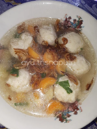 Cara Gampang Membikin Resep Sop sayur bakso ayam yang Menggugah Selera Anti Ribet, Uenak Banget
