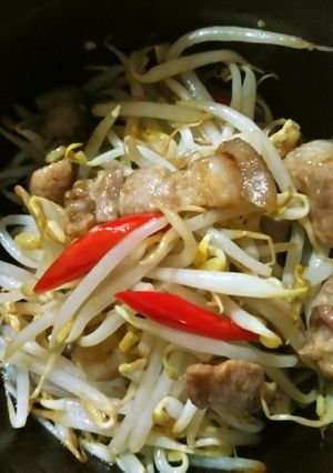 รูปของ ผัดถั่วงอกหมูสามชั้น (ไมโครเวฟ)