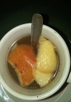 Una foto de Infusión de cáscara de manzana y limón