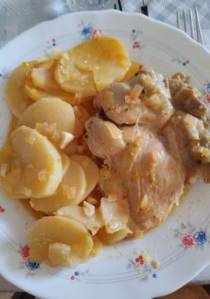 Una foto de Pollo en salsa al estilo Mirquero💚🚜🫙