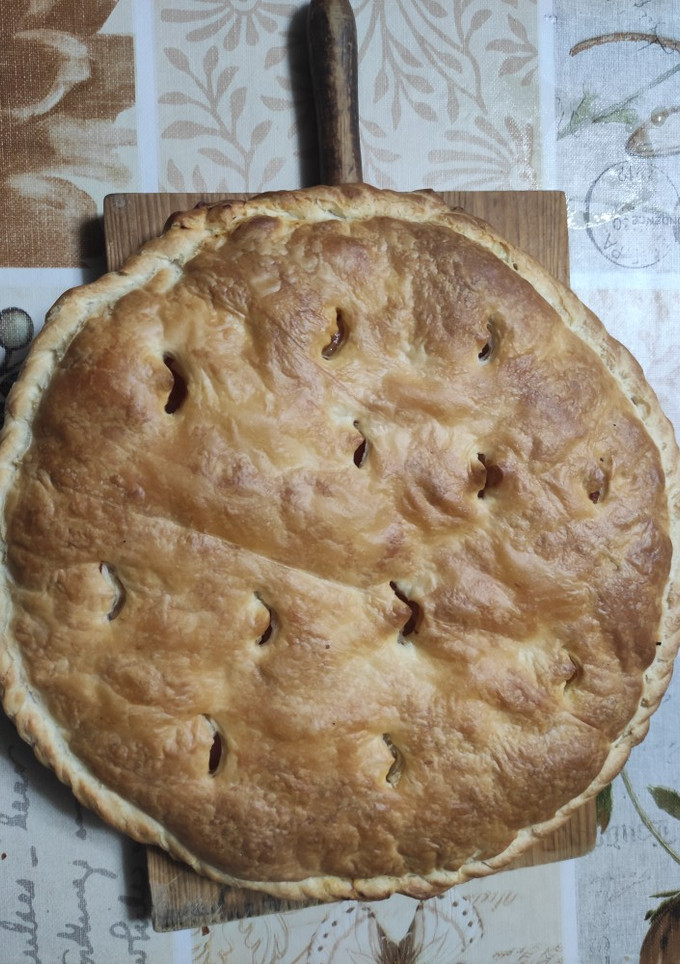 Una foto de Empanada de hojaldre de jamón, queso y bacon