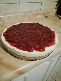 Una foto de Cheesecake de frutilla (base fría)