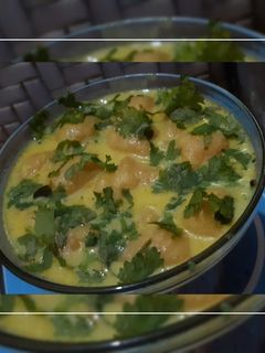 बेसन के पकौड़ी की कडी (besan ke pakodi ki kadhi recipe in Hindi) रेसिपी मुख्य फोटो