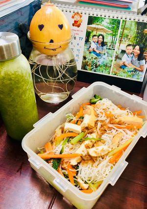 Hình của món Bún xào siêu topping.