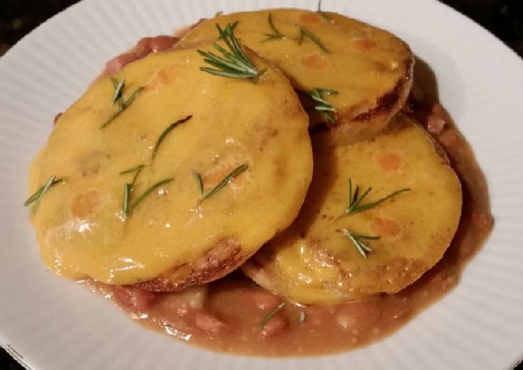 Brad's pickled ham &amp; bean soup w/ cheesey English muffins