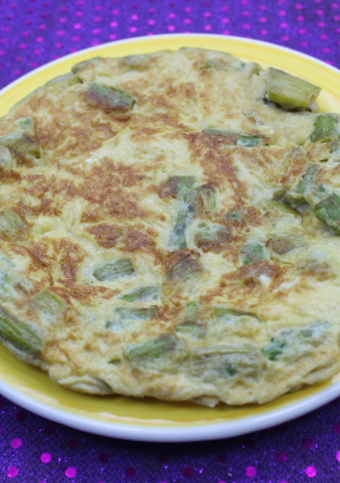 Una foto de Tortilla de espárragos