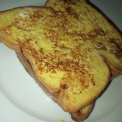 A picture of French toast.