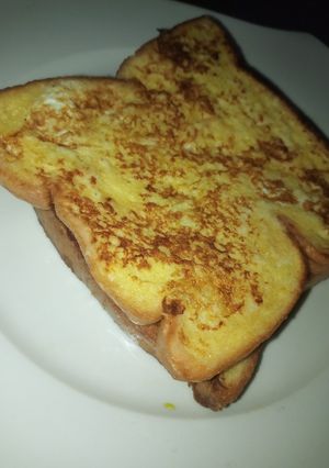 A picture of French toast.