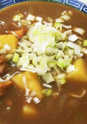 A picture of Curry Ramen Made from Leftover Curry.