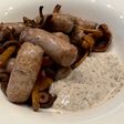 Salchichas con mix setas y salsita