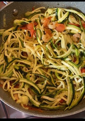 Foto di Spaghetti di zucchine con gamberetti