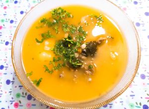 Una foto de Sopa de Morón con Menudencias de Pollo