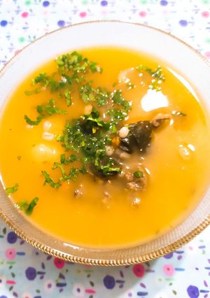 Una foto de Sopa de Morón con Menudencias de Pollo