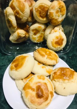 A picture of Naan khatai.