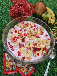फ्रूट कस्टर्ड (fruit custard recipe in Hindi) रेसिपी मुख्य फोटो