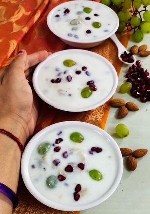 मिक्स फ्रूट्स रायता रेसिपी मुख्य फोटो