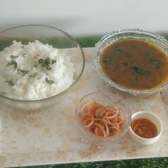 A picture of Lucknowi kali masoor dal.